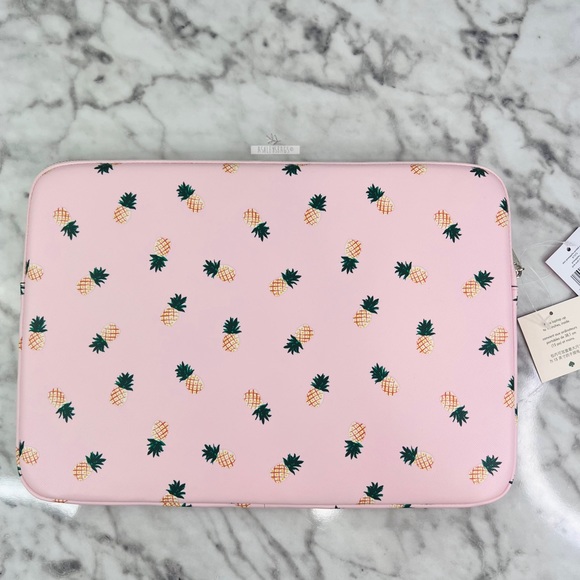 Kate Spade Staci Pineapple Printed Stars L-zip Universal Laptop Sleeve - Picture 2 of 5